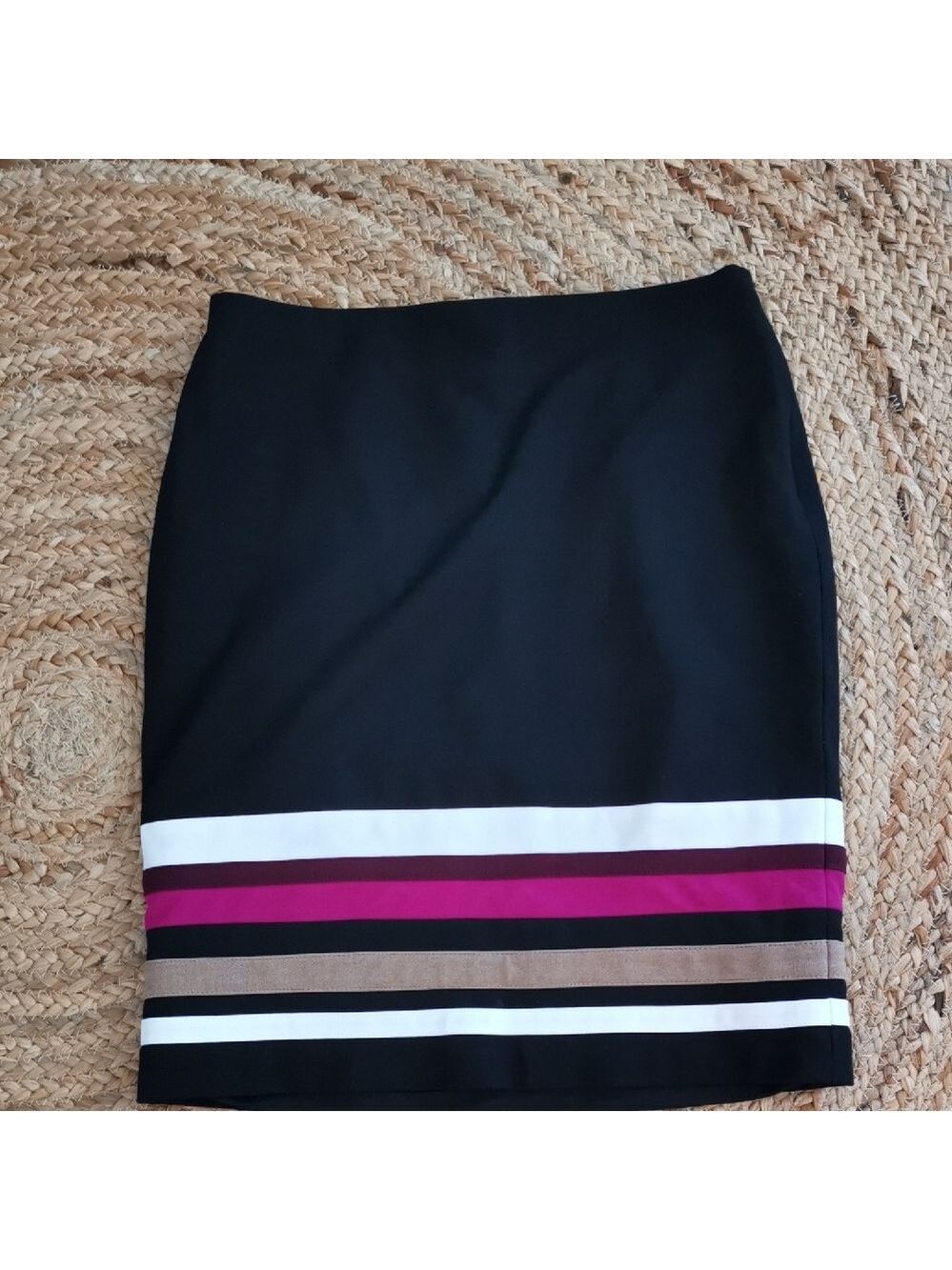 Cleo Petites mini pencil scuba lined skirt with color bands at hem. Size 2 P